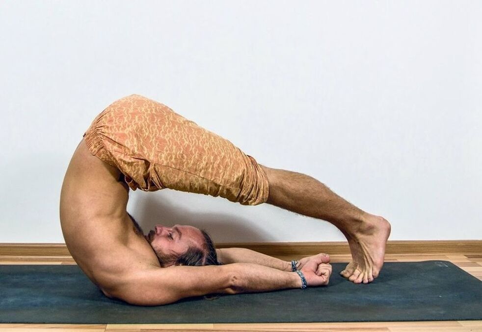 Asana - spraudņa poza